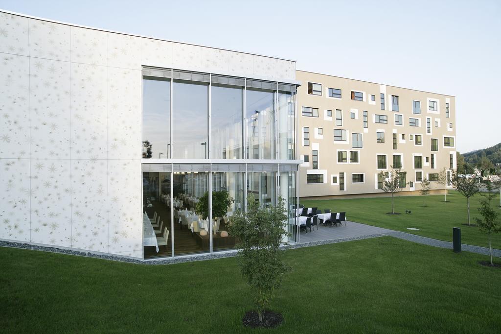Hotel Die Zeit Sankt Veit an der Glan Exterior photo
